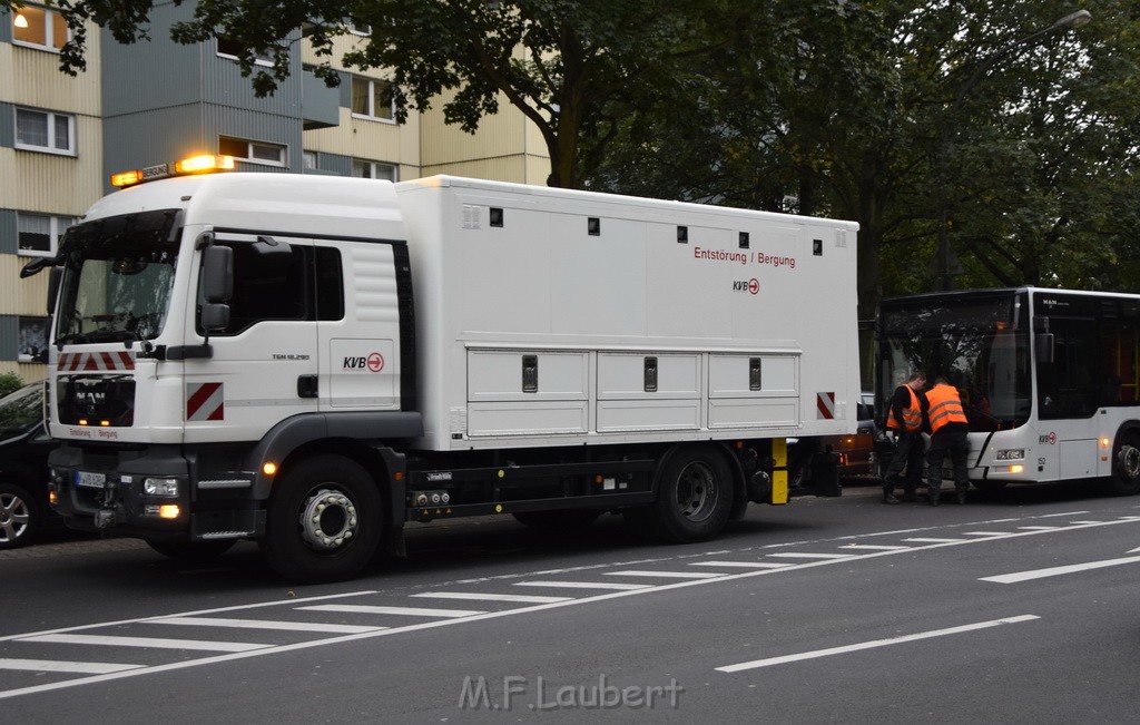 VU Bus Pkw Koeln Porz Gremberghoven Steinstr Konrad Adenauerstr P57.JPG - Miklos Laubert